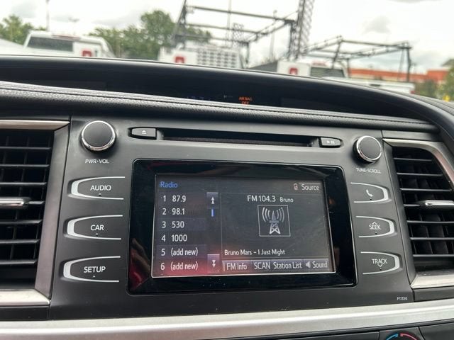 2018 Toyota Highlander LE