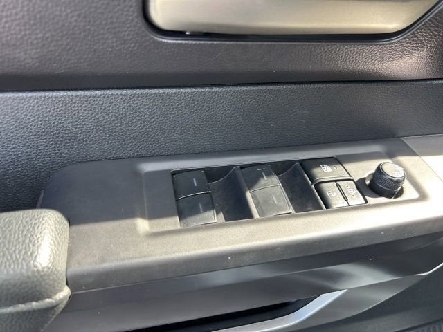 2023 Toyota Tundra 4WD SR5