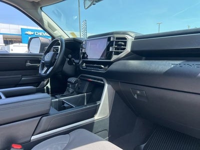 2024 Toyota Tundra 4WD SR5