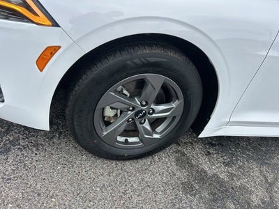2023 Kia K5 LXS