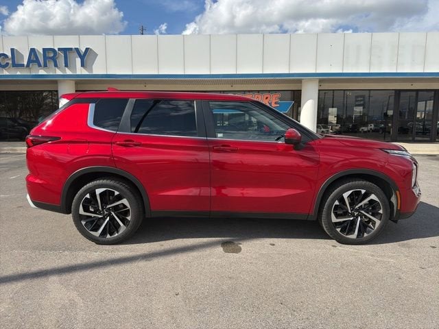 2023 Mitsubishi Outlander SE