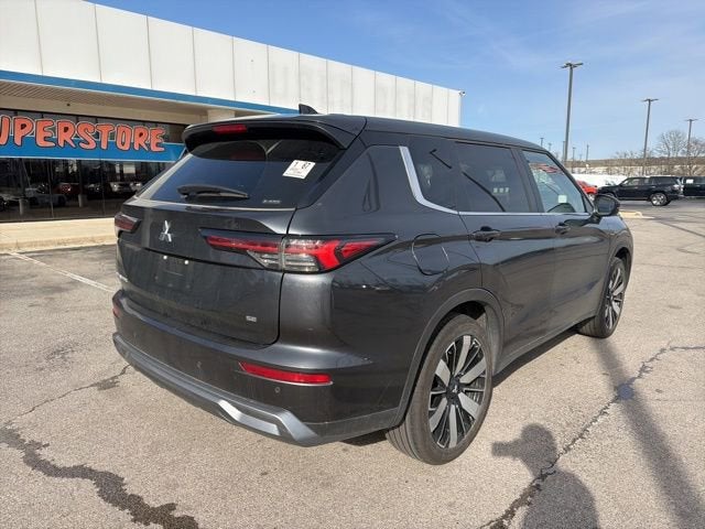 2025 Mitsubishi Outlander SE