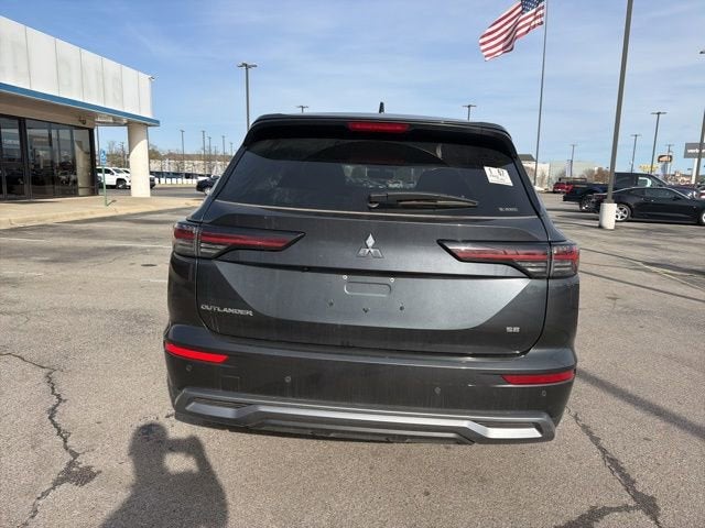 2025 Mitsubishi Outlander SE