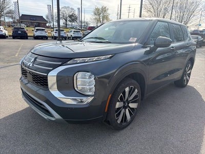 2025 Mitsubishi Outlander SE