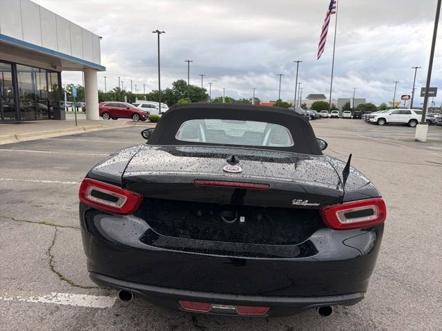 2019 FIAT 124 Spider Lusso