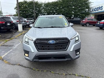 2023 Subaru Forester Premium