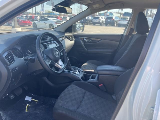 2022 Nissan Rogue Sport SV