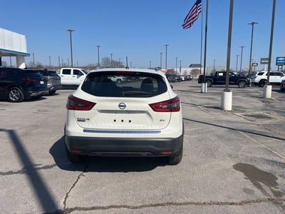 2022 Nissan Rogue Sport SV