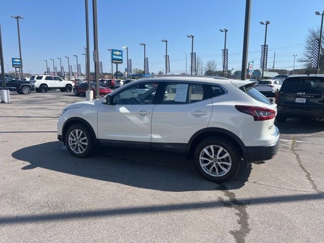 2022 Nissan Rogue Sport SV