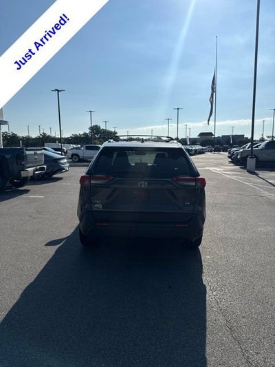2021 Toyota RAV4 LE