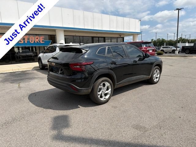 2025 Chevrolet Trax LS