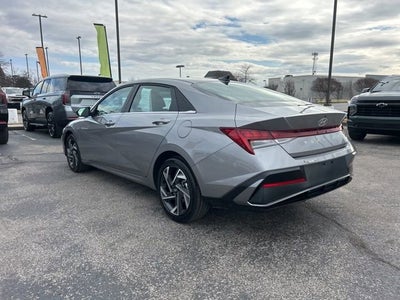 2025 Hyundai Elantra SEL Convenience
