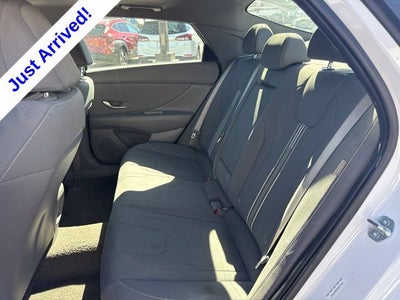 2025 Hyundai Elantra SEL Convenience