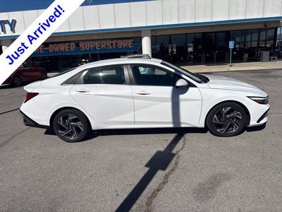 2025 Hyundai Elantra SEL Convenience