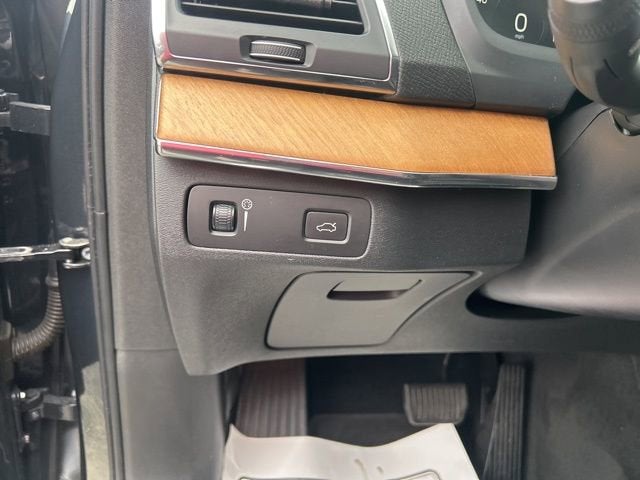 2021 Volvo XC90 Momentum