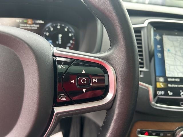 2021 Volvo XC90 Momentum