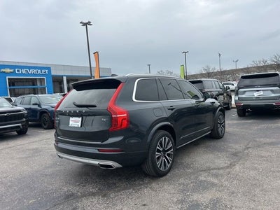 2021 Volvo XC90 Momentum