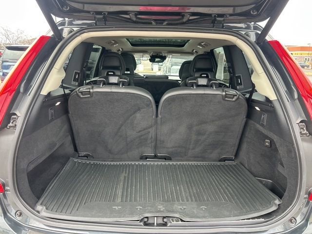 2021 Volvo XC90 Momentum