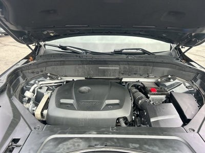 2021 Volvo XC90 Momentum