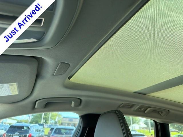 2023 Volvo XC60 B5 Ultimate Bright Theme