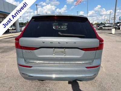 2023 Volvo XC60 B5 Ultimate Bright Theme