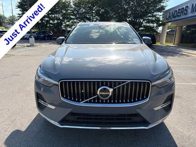 2023 Volvo XC60 B5 Ultimate Bright Theme