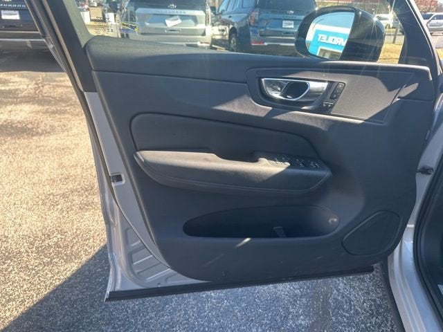 2025 Volvo XC60 Plus