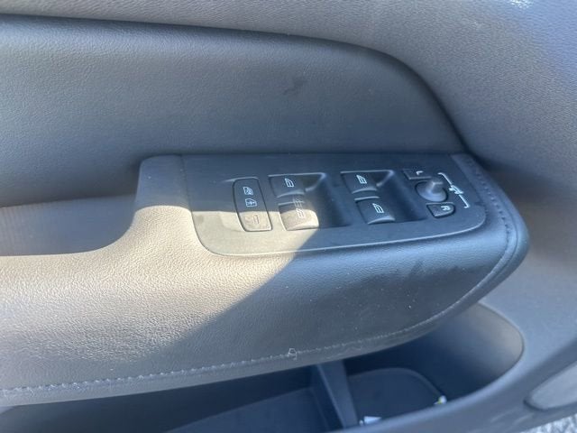 2025 Volvo XC60 Plus