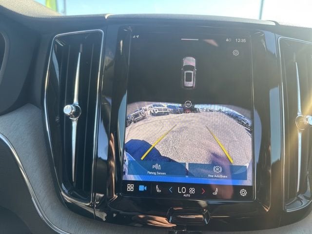 2025 Volvo XC60 Plus