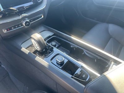 2025 Volvo XC60 Plus