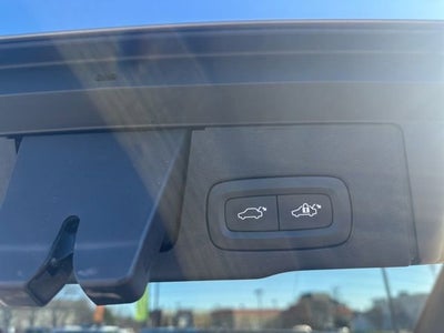 2025 Volvo XC60 Plus