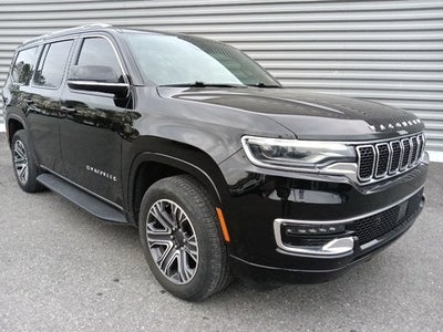 2023 Jeep Wagoneer Base