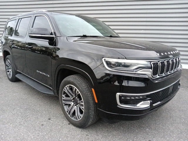 2023 Jeep Wagoneer Base