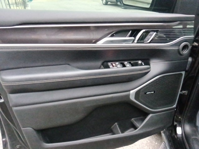 2023 Jeep Wagoneer Base