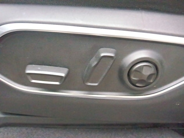 2023 Jeep Wagoneer Base