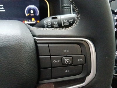 2023 Jeep Wagoneer Base