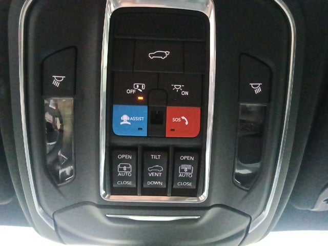 2023 Jeep Wagoneer Base