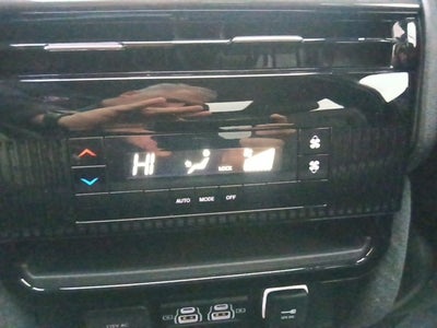 2023 Jeep Wagoneer Base