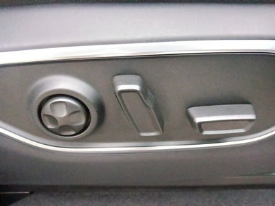 2023 Jeep Wagoneer Base