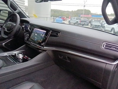 2023 Jeep Wagoneer Base