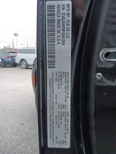 2023 Jeep Wagoneer Base