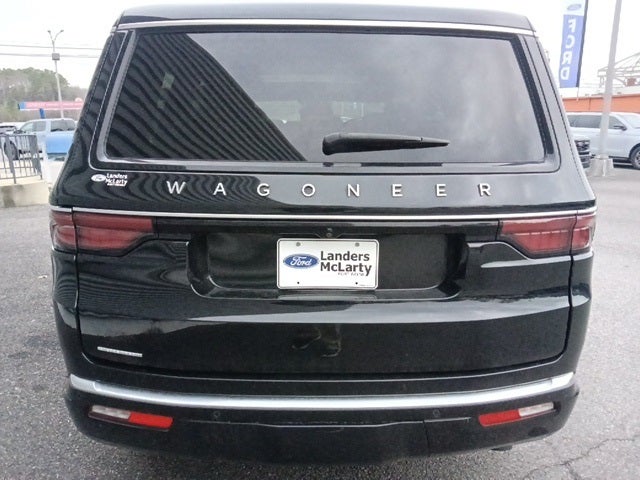 2023 Jeep Wagoneer Base