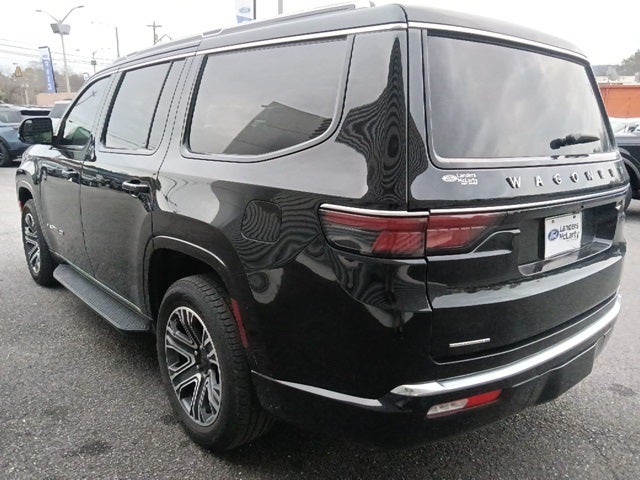 2023 Jeep Wagoneer Base