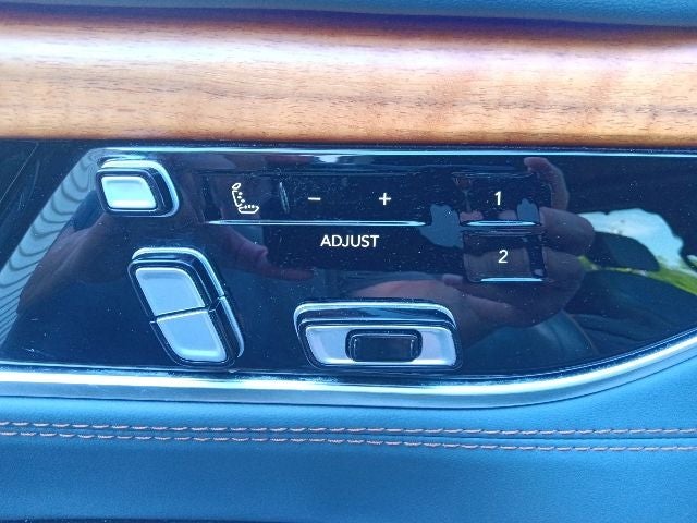 2022 Jeep Grand Wagoneer Series II