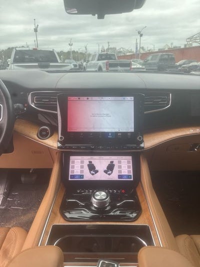 2022 Jeep Grand Wagoneer Series III