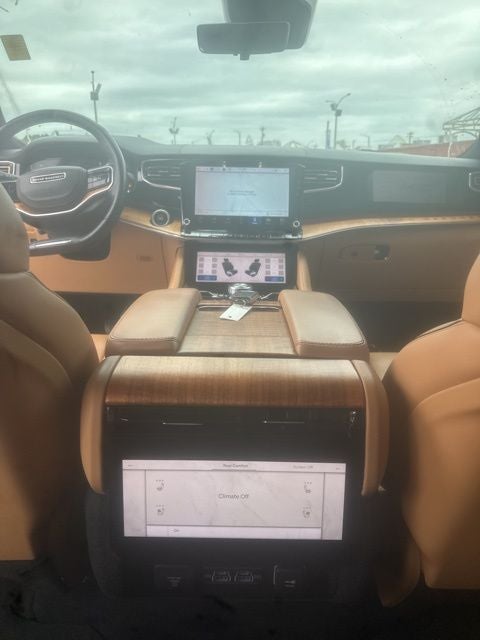 2022 Jeep Grand Wagoneer Series III