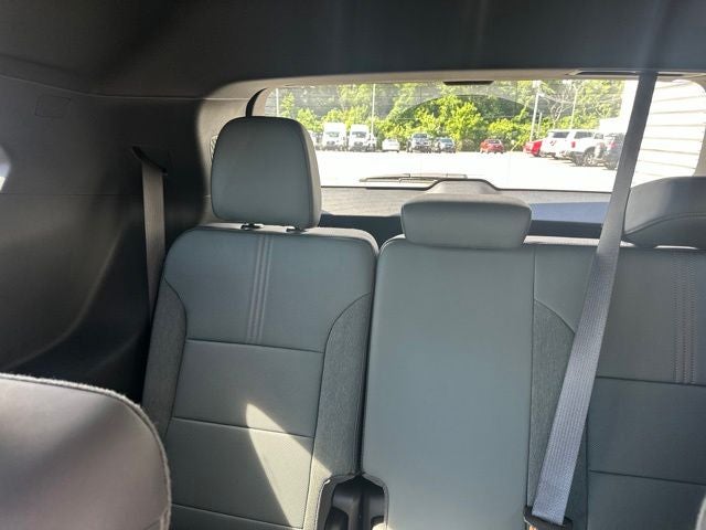 2025 GMC Acadia AT4
