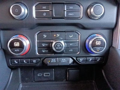 2024 GMC Yukon XL SLT