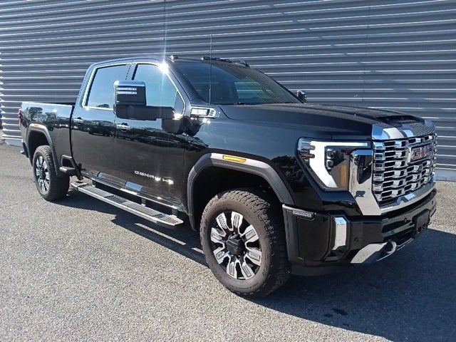 2025 GMC Sierra 2500HD Denali