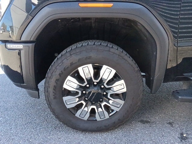 2025 GMC Sierra 2500HD Denali